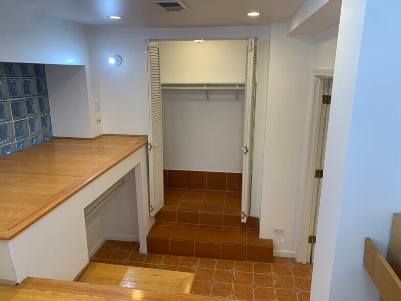 Building Photo - 2620 Dayton N St