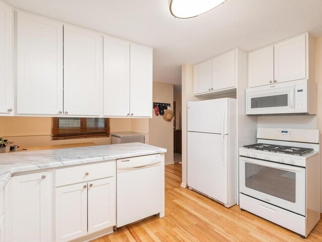 Building Photo - 6321 Wilryan Ave