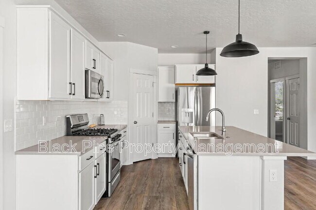 Building Photo - 4443 W Sunny Cove St