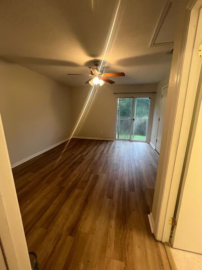 Building Photo - 2510 Mar Ct