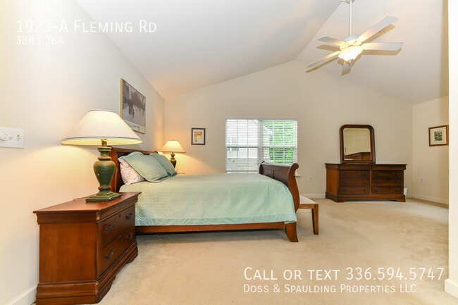 Building Photo - 1923 Fleming Rd