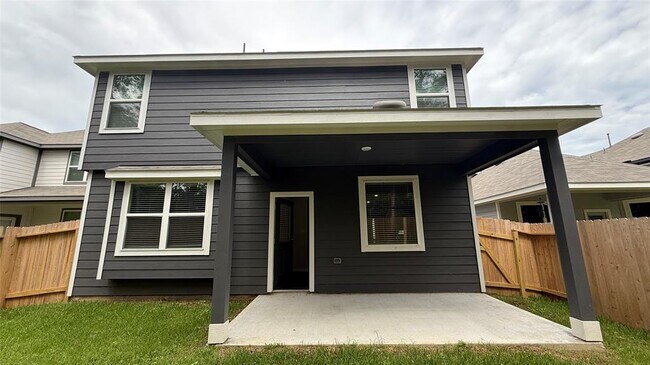Building Photo - 13260 Musky Dr