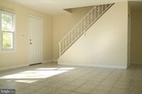 Building Photo - 6 Botany Cir