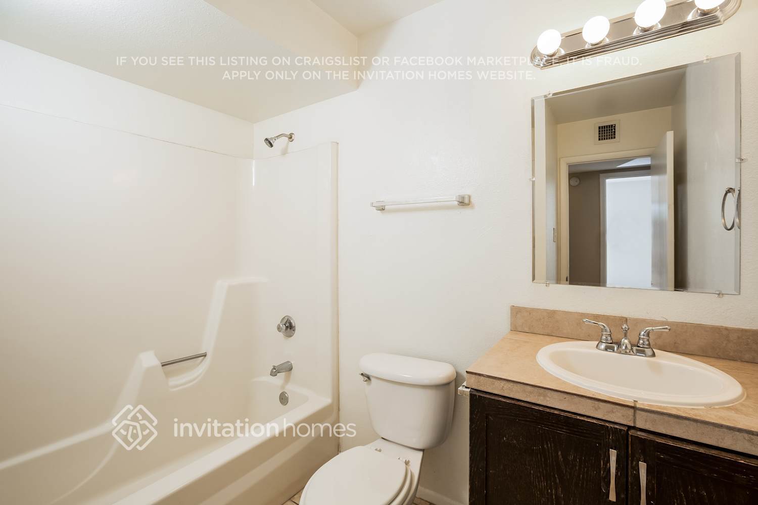 Building Photo - 4603 W Luke Ave