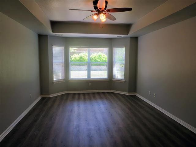 Building Photo - 8376 Davis Dr