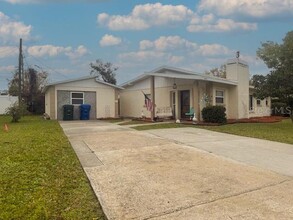 Building Photo - 14472 Valentine Dr