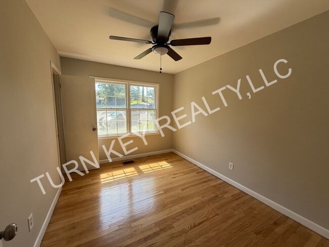 Building Photo - 1812 Etowah Cir