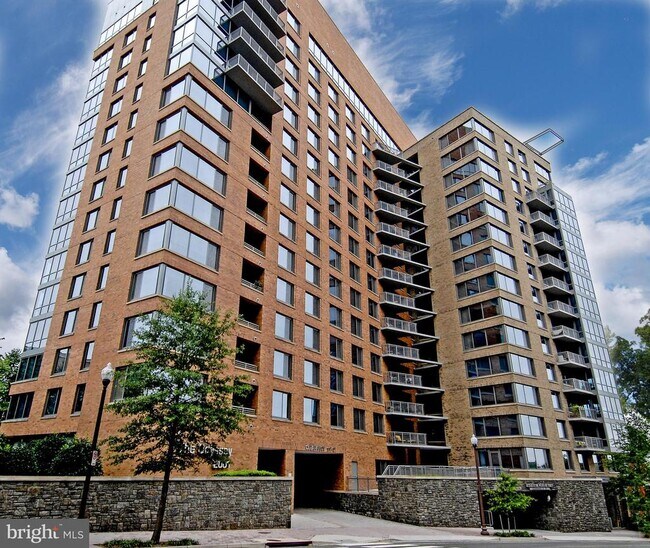 Building Photo - 2001 15th St N