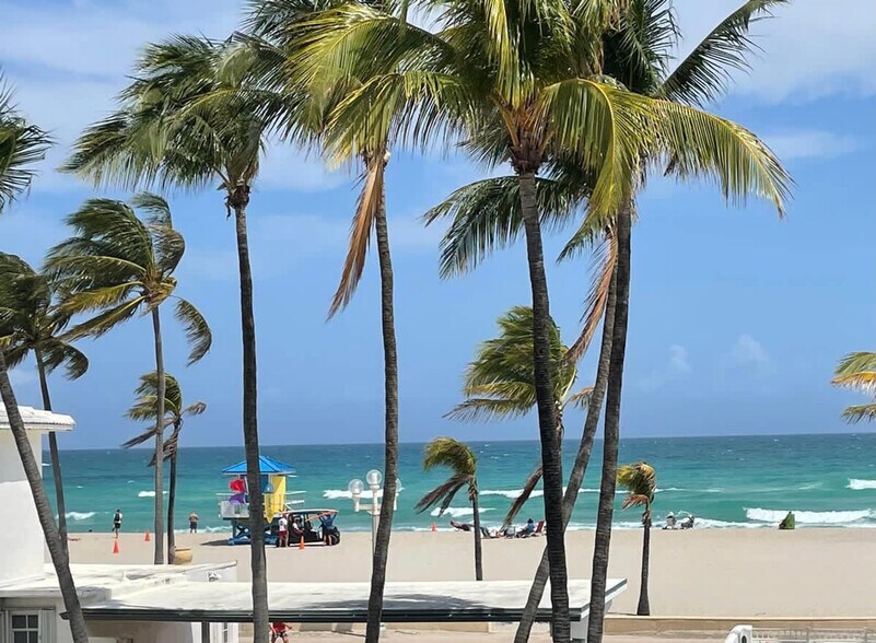 Building Photo - 851 N Surf Rd