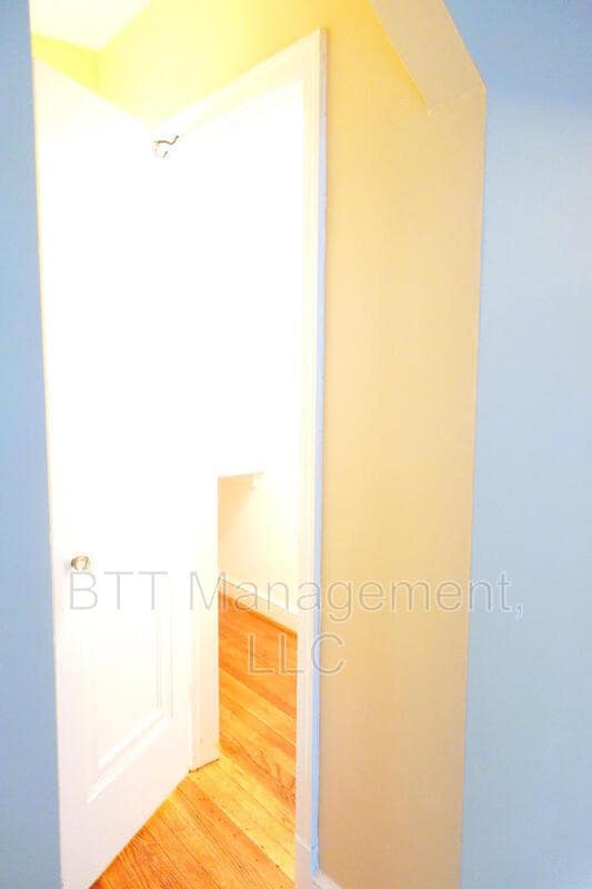 Building Photo - 8409 Greenwood Ave