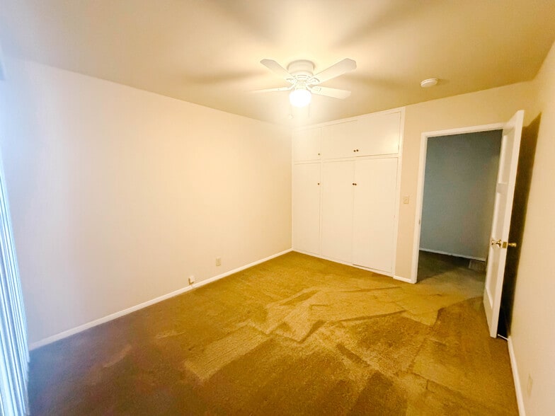 Building Photo - 1604 Larch St