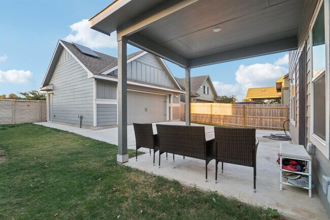 Building Photo - 1521 Cobblecrest Ln