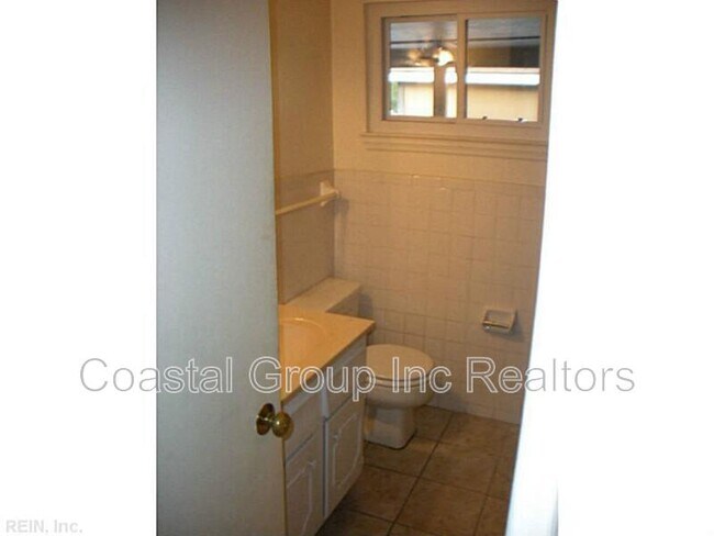 Building Photo - 5605 Westbury Rd