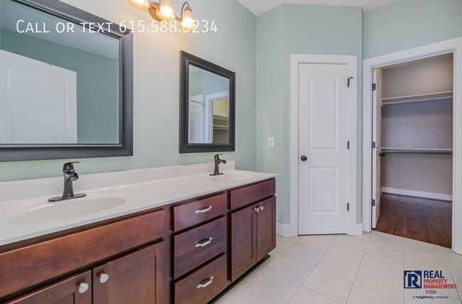 Building Photo - 1427 Winding Creek Dr