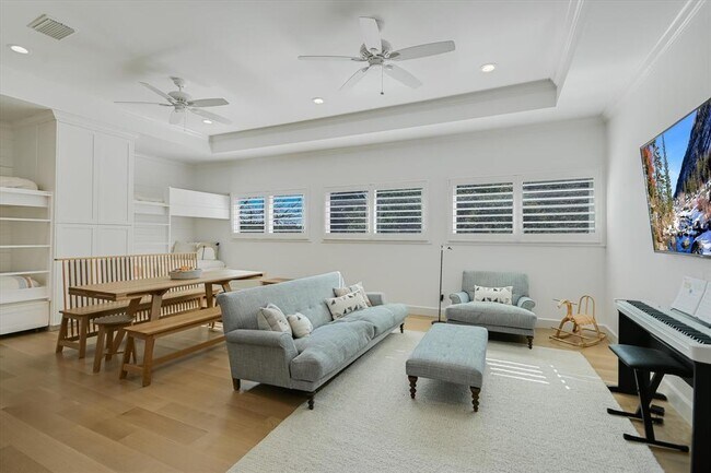 Building Photo - 5101 Cuesta Verde