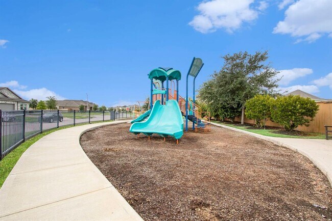 Building Photo - 2311 Langley Dr