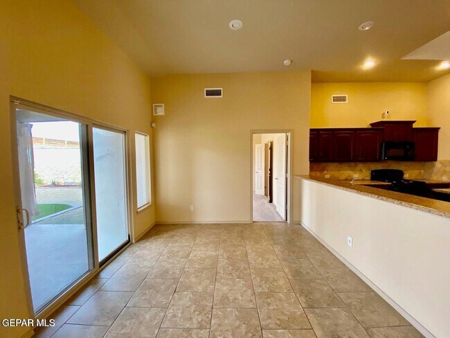 Building Photo - 14277 Desert Sky Dr