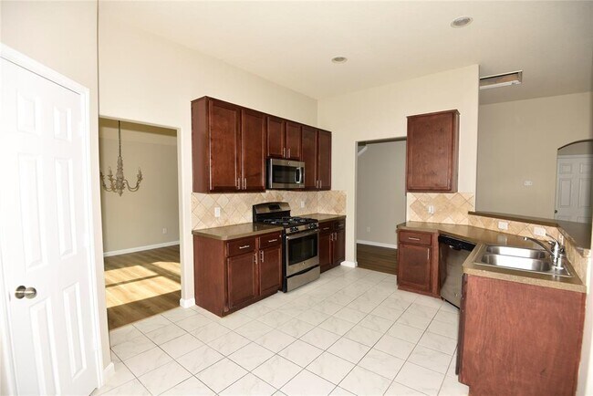 Building Photo - 9944 Western Ridge Way