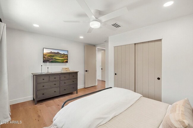 Building Photo - 7602 E Vía Del Reposo