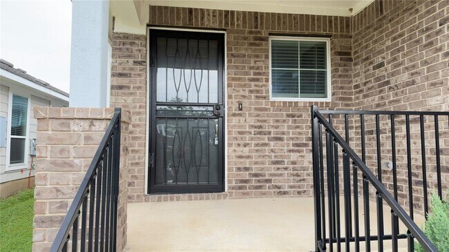 Building Photo - 128 Riverhill Dr