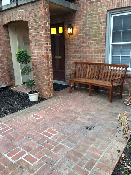 Front patio with garden - 1660 Beekman Pl NW