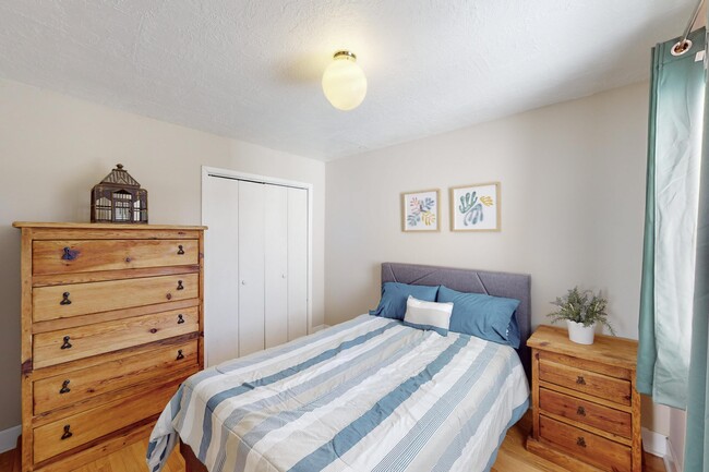 Building Photo - 1613 Morningside Dr NE