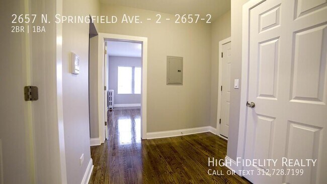 Building Photo - 2657 N Springfield Ave
