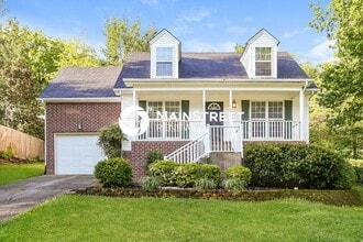 Building Photo - 3 Bedroom Pet-Friendly Home in Goodlettsville, TN with Main Street Renewal