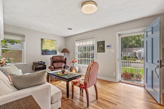Building Photo - 507 Grahamwood Dr