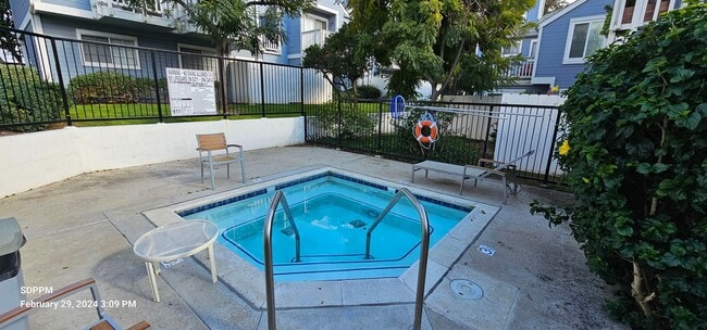 Building Photo - MIRA MESA / Canyon Colony - Nice 3 Bedroom...