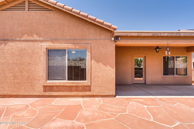 Building Photo - 677 W Pizzicato Ln
