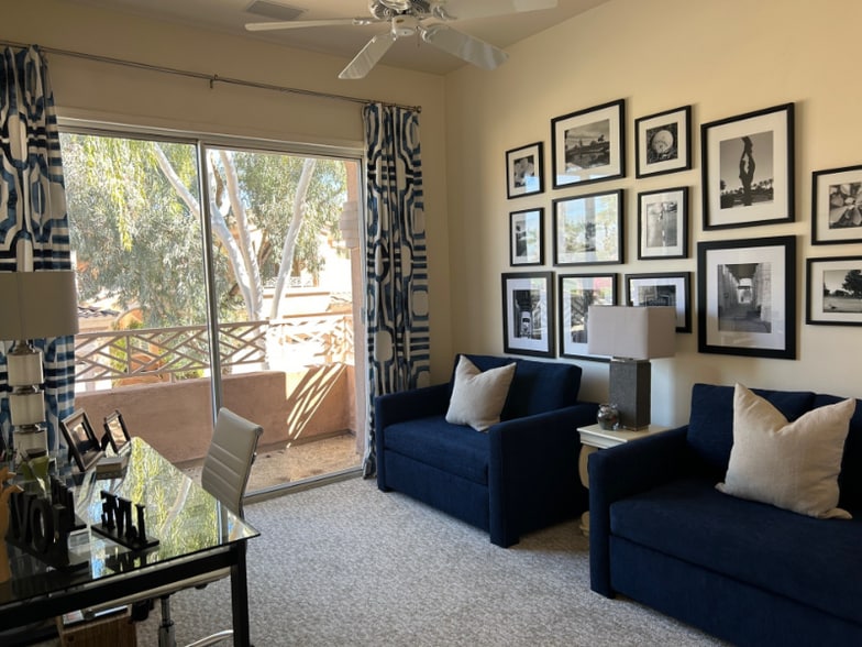 Building Photo - 3800 S Cantabria Cir