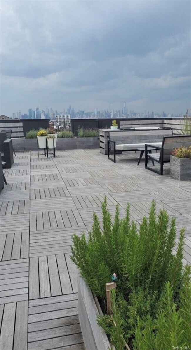 Building Photo - 7711 35th Ave