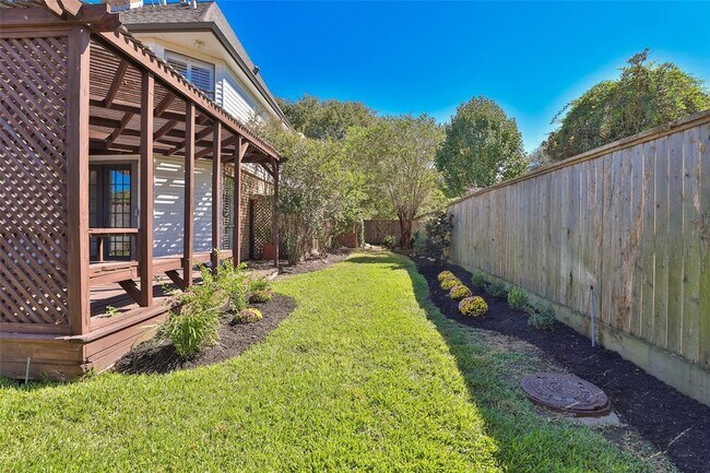 Building Photo - 1818 Brookchester Dr