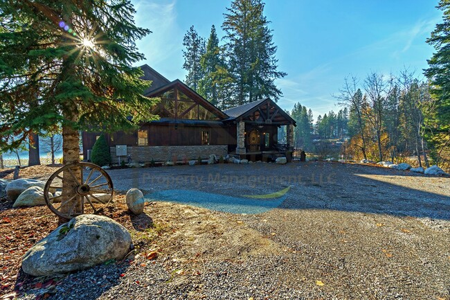 Building Photo - Stunning Luxury Hayden Lake Lodge with 5 B...