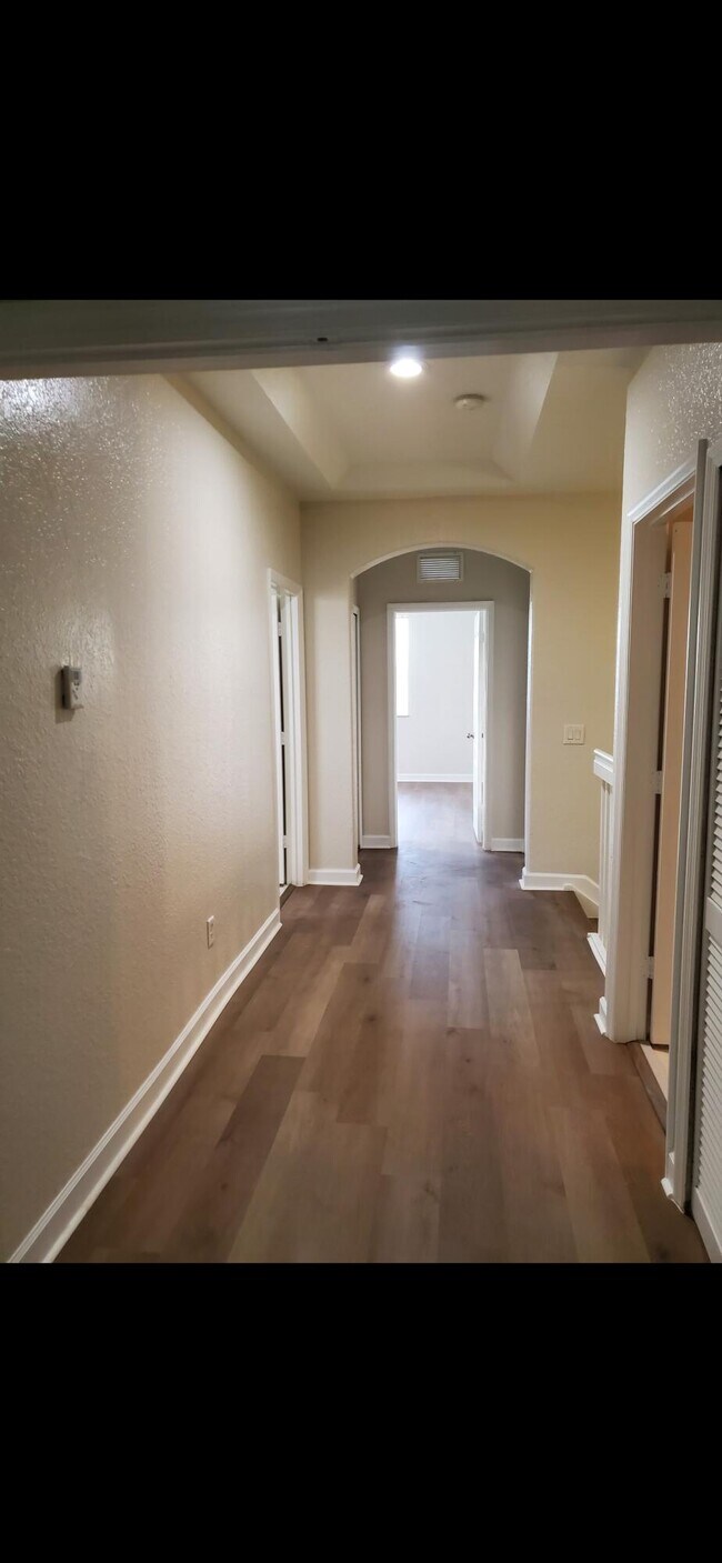 Building Photo - 2286 Shoma Dr