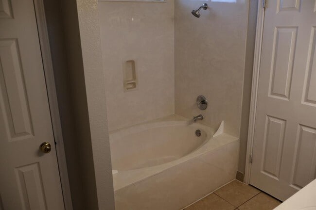 Building Photo - 104 Golden Gate Dr