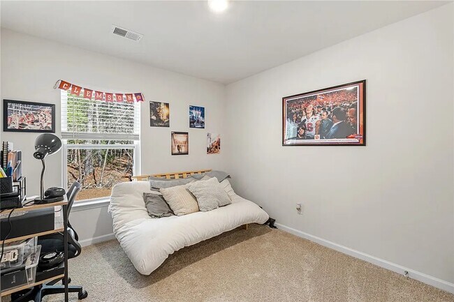 Building Photo - 511 Oakmont Valley Trl