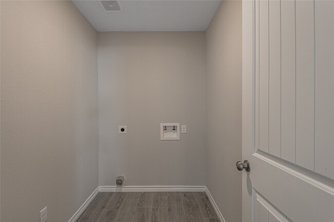 Building Photo - 51 Hickory Bend
