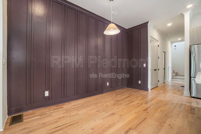 Building Photo - 1081 Hill St SE