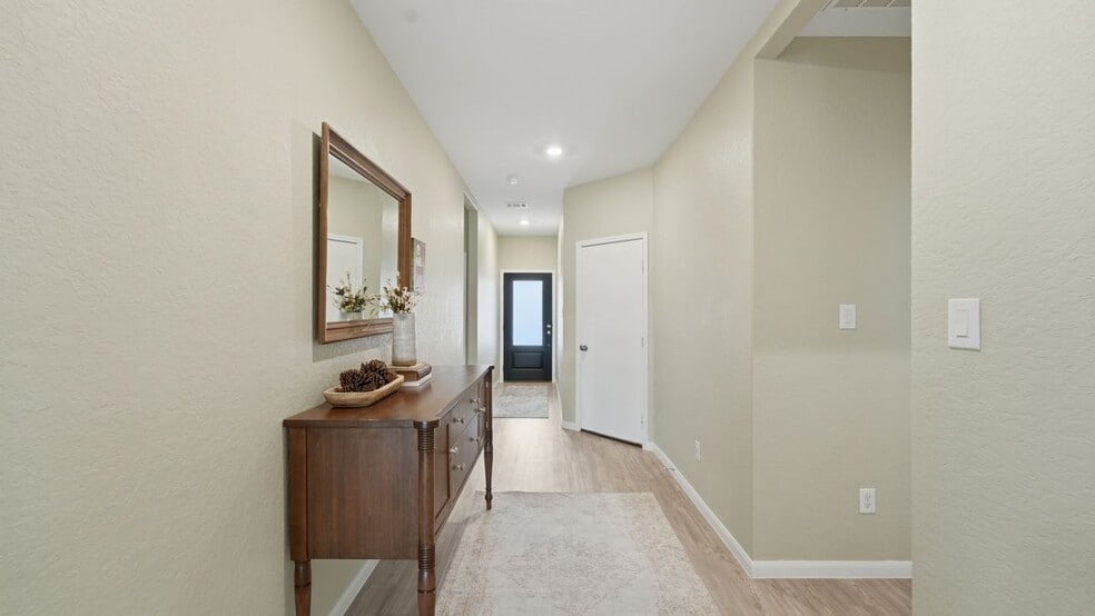 Building Photo - 2717 San Martin Ln