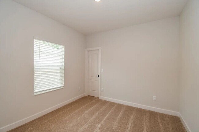 Building Photo - 733 Morgans Treasure Rd