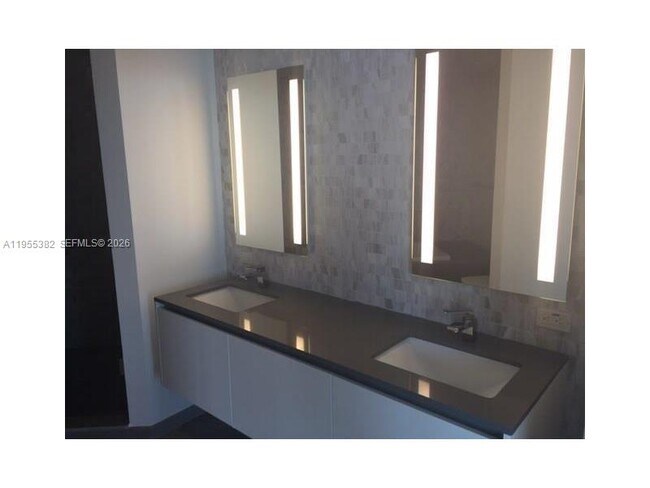 Building Photo - 68 SE 6th St