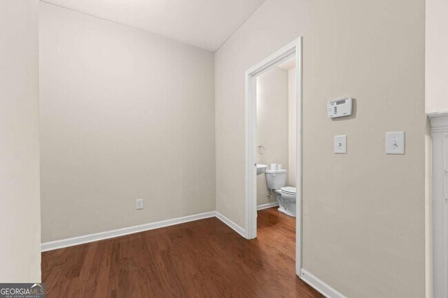 Building Photo - 2365 Bellyard Dr