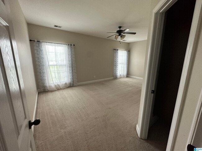 Building Photo - 277 Creekside Ln