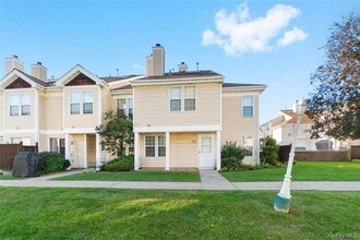 Building Photo - 2910 Whispering Hills Dr