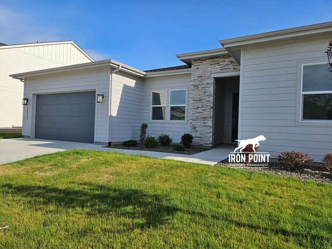 Building Photo - Brand New 4bed/3 bath home w/office, 2 car extended bay garage & all appliances included.