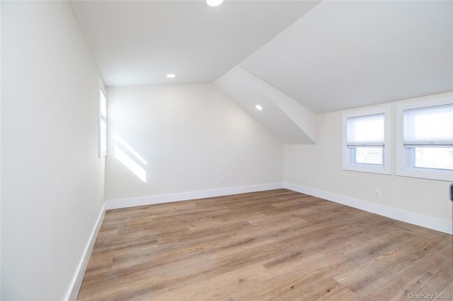 Building Photo - 237 Porterfield Pl