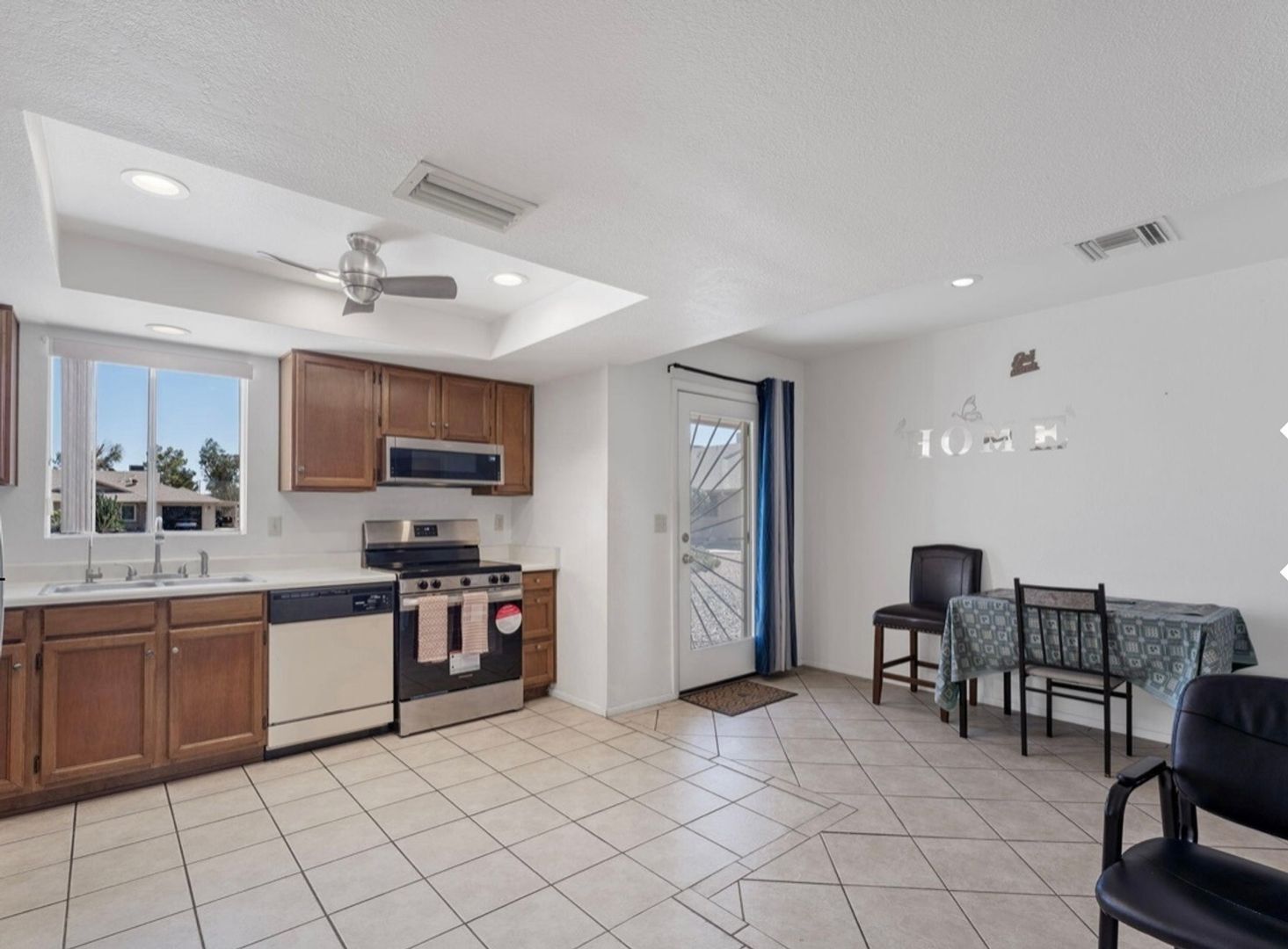 Building Photo - 1612 Leisure World