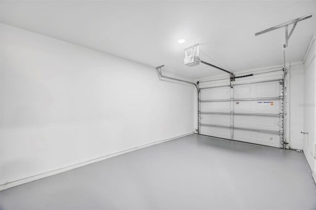 Building Photo - 11728 Raintree Dr